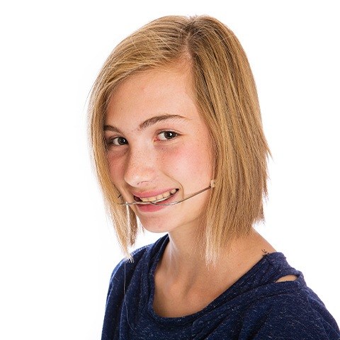 Teen girl with headgear